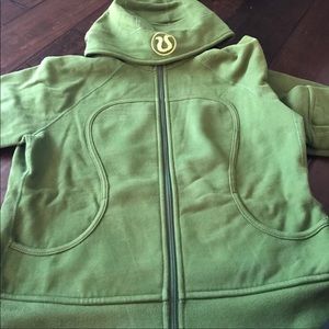 Army green lululemon scuba hoodie